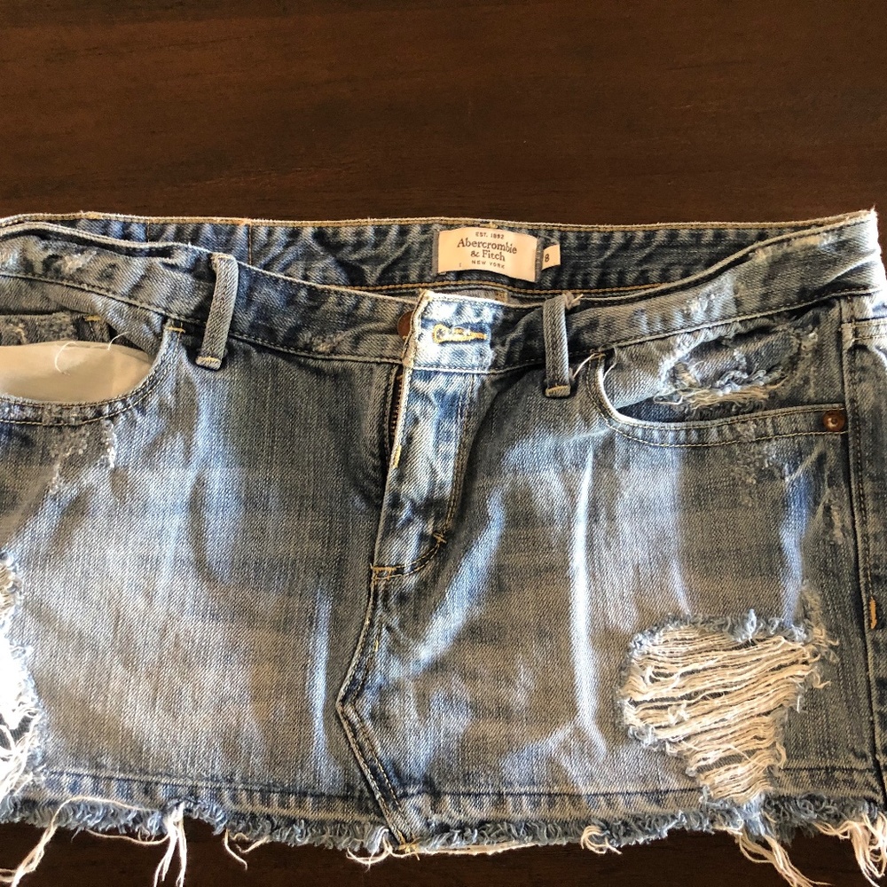 Ambercrombie & Fitch brand blue jeans skirt 8